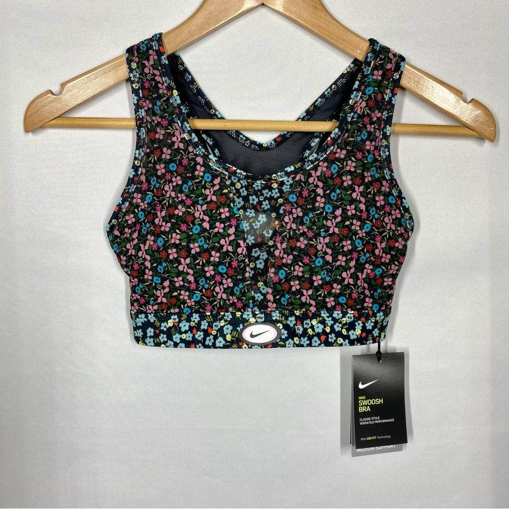 NWT Nike Swoosh Padded Sports Bra in Colorful Floral/Flowers. Classic Style. XS
